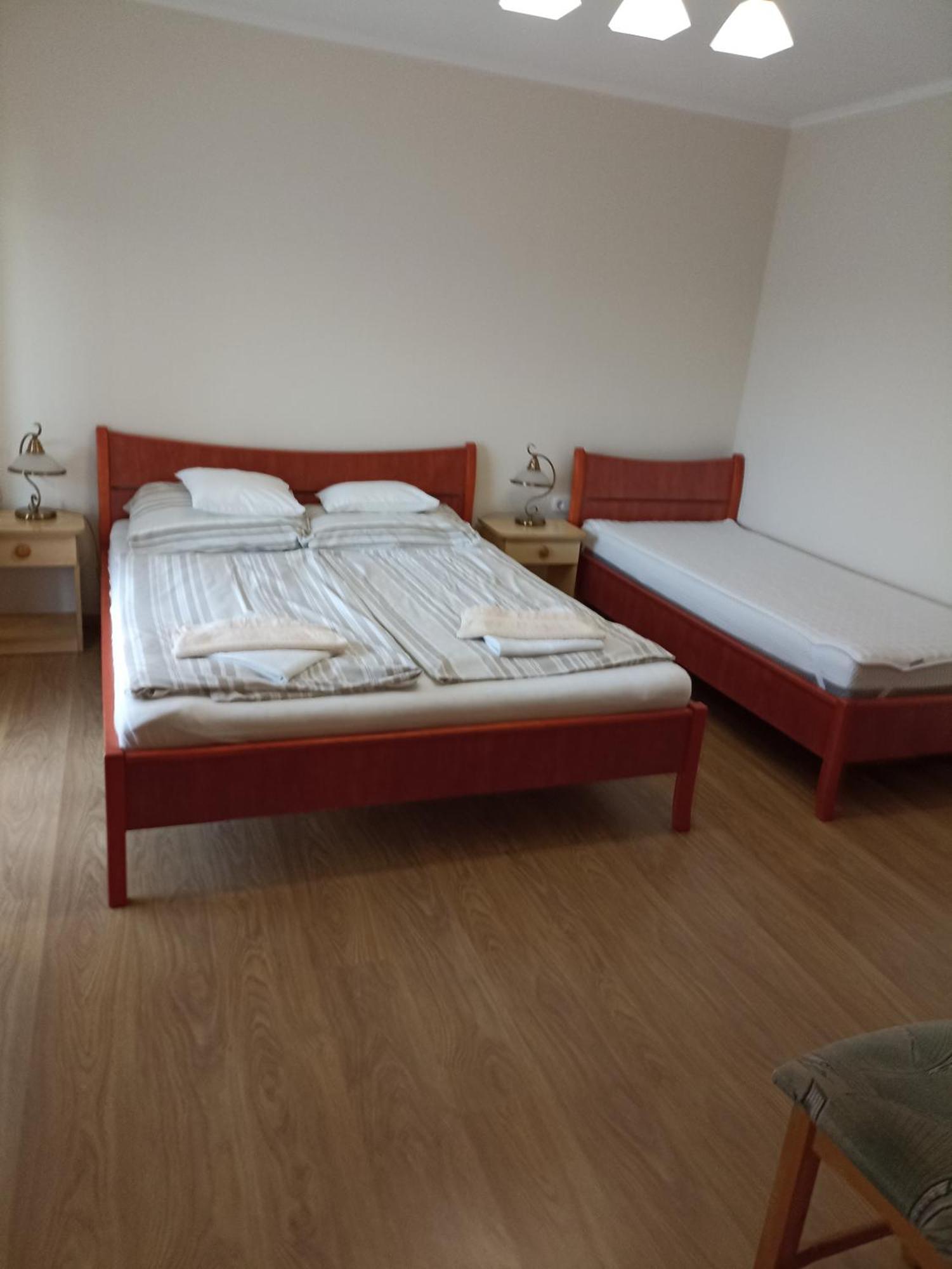 Apartament Bor Apartmanhaz *
